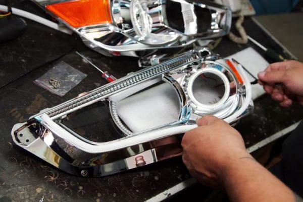 Восстановление отсутствующих элементов корпуса фары