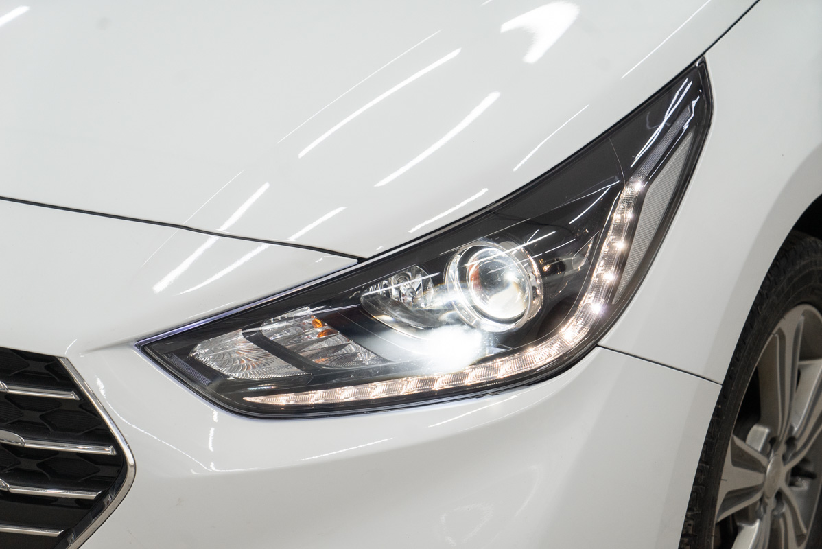 Установка ходовых огней внутрь фар